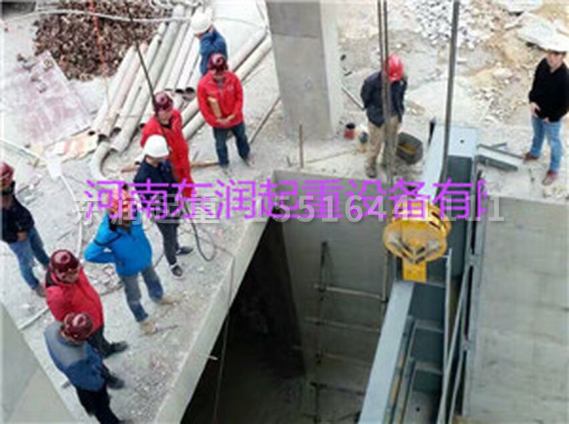 葛洲壩一公司冊亨水庫卷揚式啟閉機